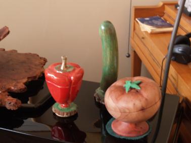 Wooden Salad Corner, Tomato, Red Pepper boxes with seeds seen when open